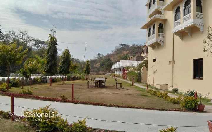 Садри: Kumbhal Palace Kumbhalgarh