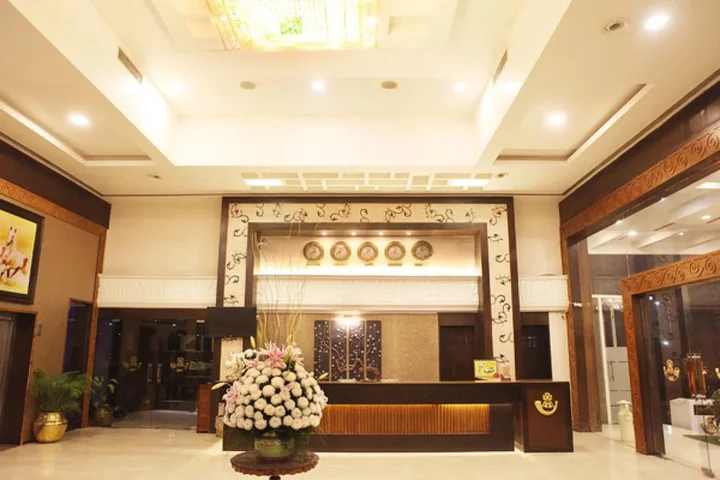 Bilaspur: The Aananda Imperial