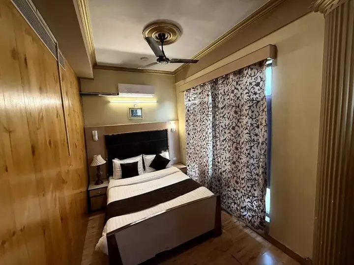 Шринагар: Hotel New Mamta