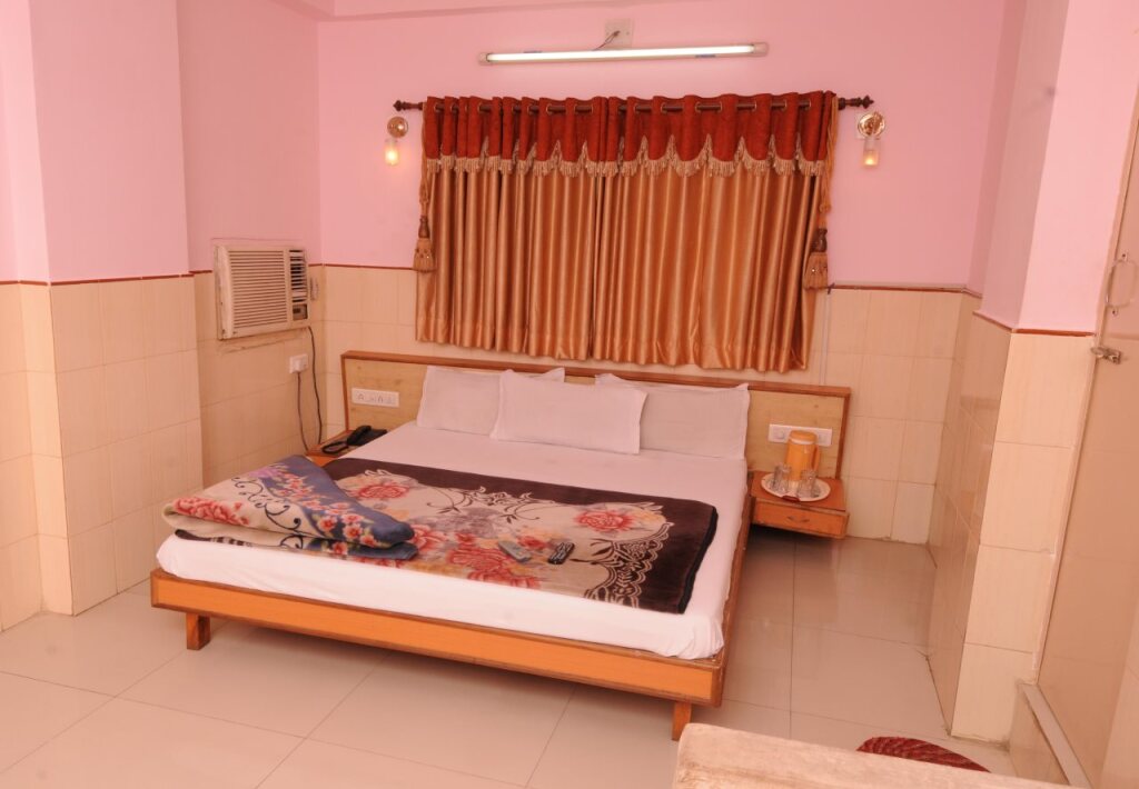 Ахмедабад: Capital O 10749 Hotel Neelkanth Bliss