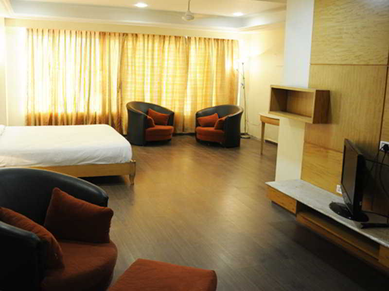 Ахмедабад: Neelkanth Blues Ashram Road