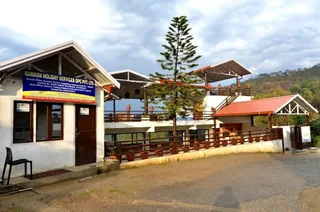 Раникхет: Uttarakhand Resort