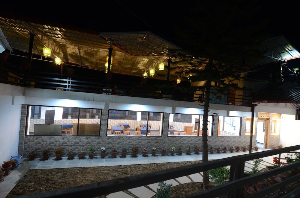 Раникхет: Uttarakhand Resort