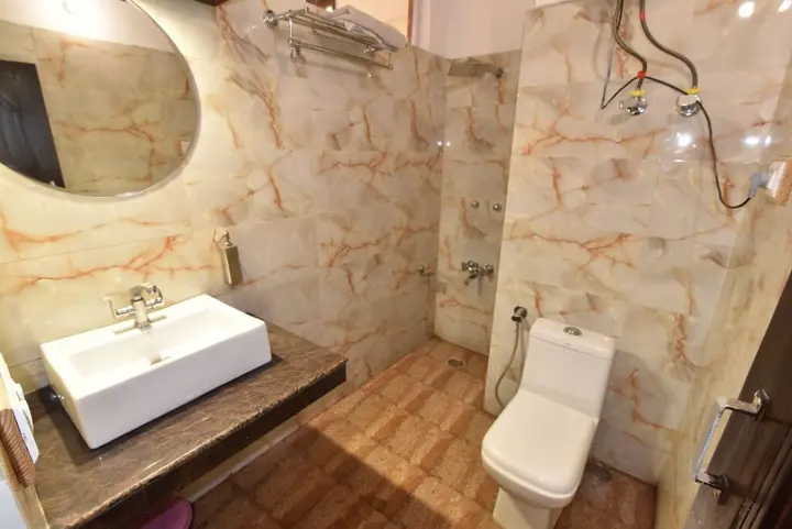 Манали: Hotel Devlok