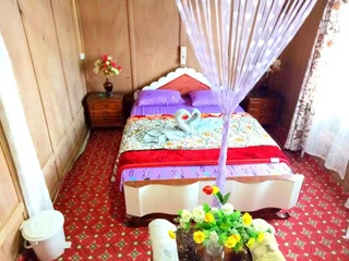 Шринагар: New Bul Bul Group Of Houseboats