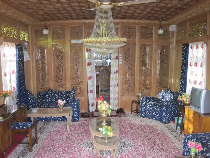 Шринагар: New Bul Bul Group Of Houseboats