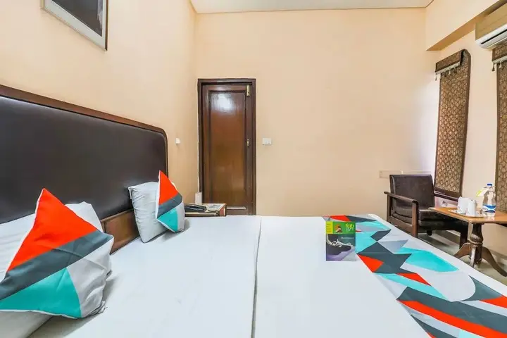Дехрадун: Hotel Relax