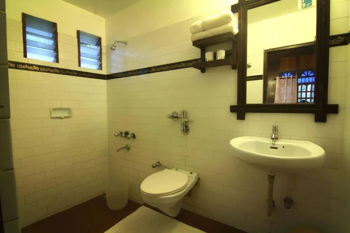 Кумили: Hotel Ambadi