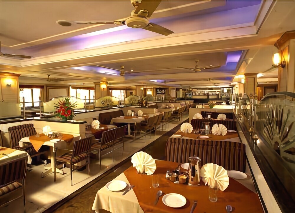 Бангалор: Hotel Nandhini - Minerva Circle