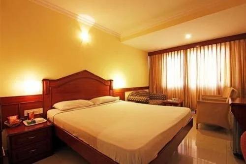 Бангалор: Hotel Nandhini - Minerva Circle