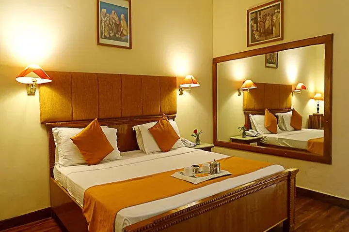 Фатехпур-Сикри: Kadamb Kunj Resort - Bharatpur