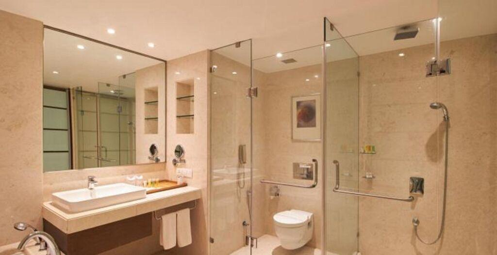 Раджкот: Platinum Hotel