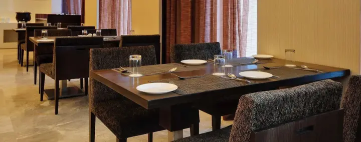 Раджкот: Platinum Hotel