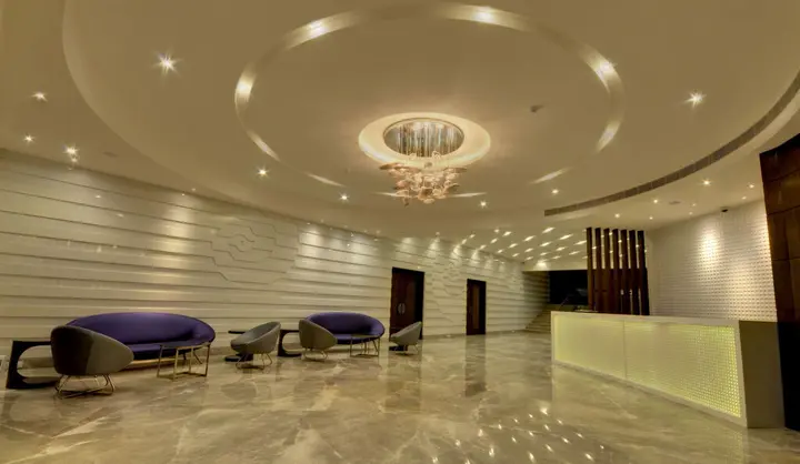 Раджкот: Platinum Hotel