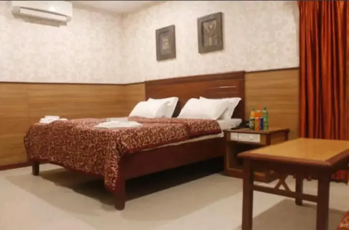 Курумбур: Hotel Chitra Park