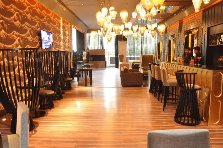 Нойда: Mosaic Original, Noida