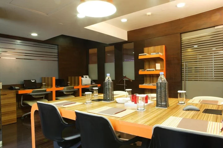 Нойда: Mosaic Original, Noida
