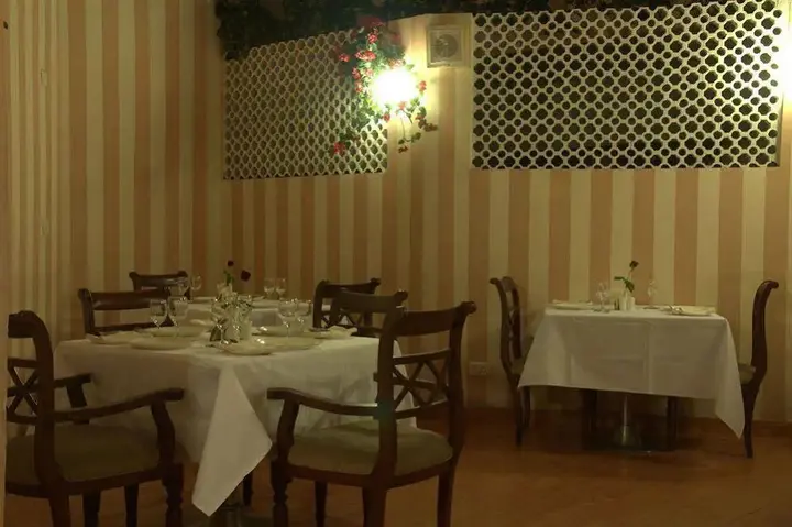 Бангалор: HM Suites & Studios