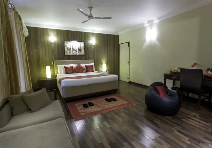 Бангалор: HM Suites & Studios