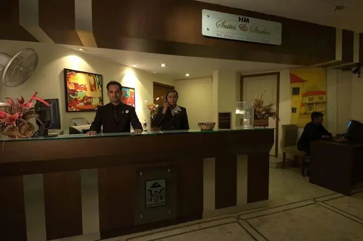 Бангалор: HM Suites & Studios