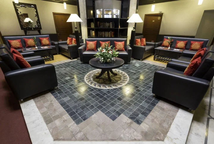 Бангалор: HM Suites & Studios