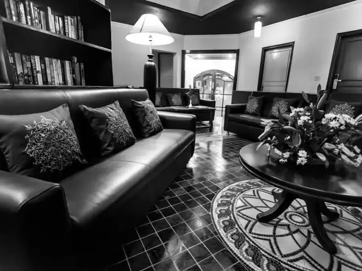 Бангалор: HM Suites & Studios