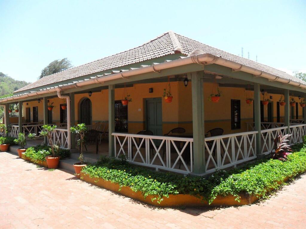 Йесейд: Golden Swan Beach Resort