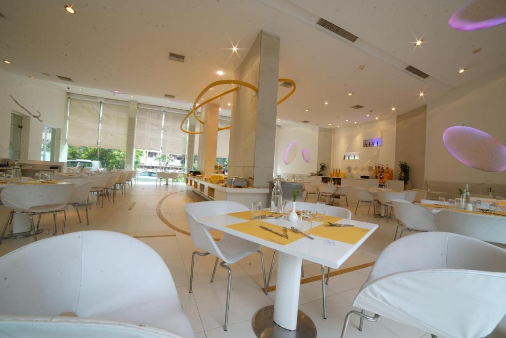 Мумбаи: Hotel Kohinoor Elite near BKC