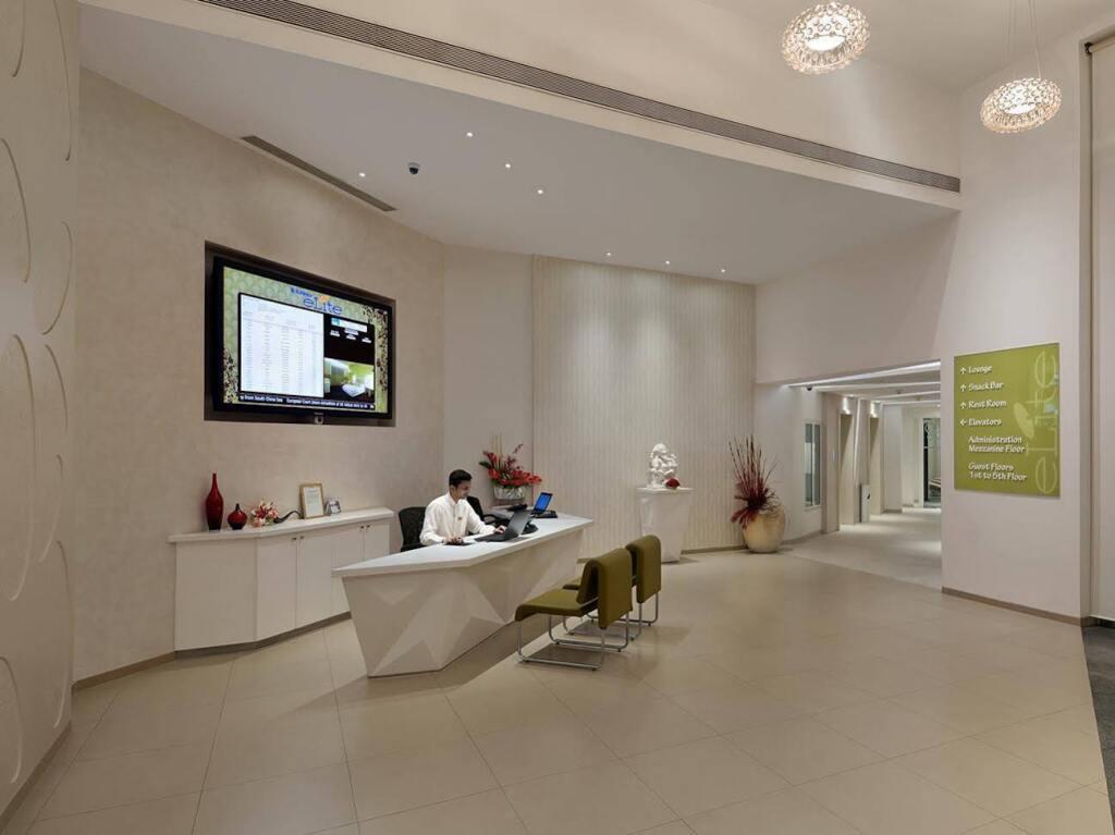 Мумбаи: Hotel Kohinoor Elite near BKC