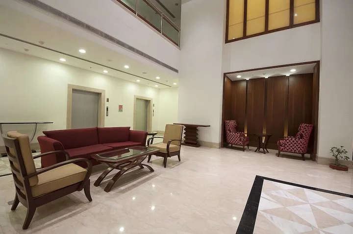 Зиракпур: Golden Plaza Hotel