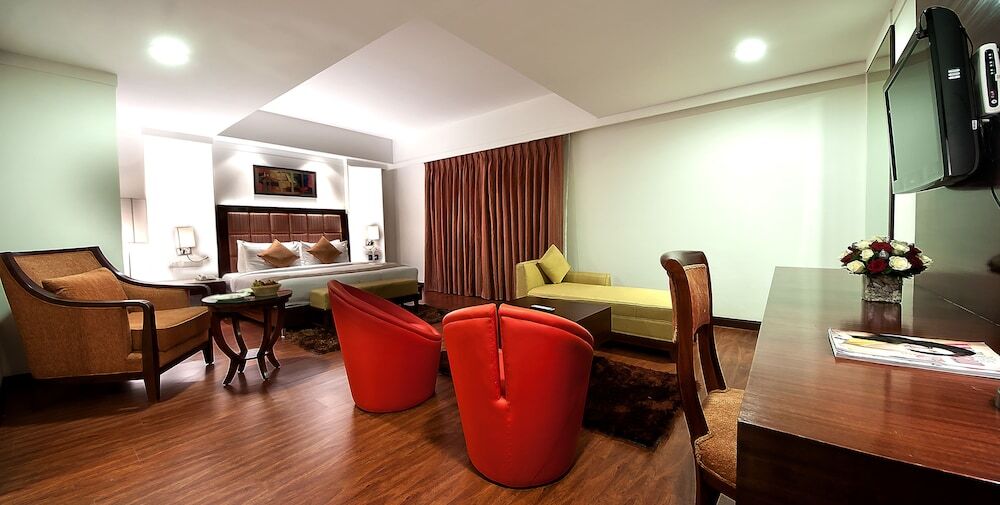 Зиракпур: Golden Plaza Hotel