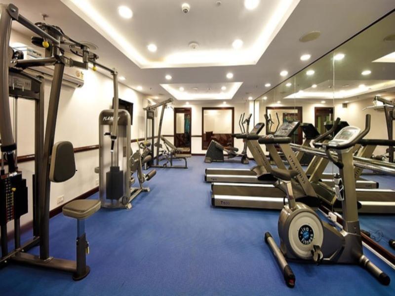 Зиракпур: Golden Plaza Hotel