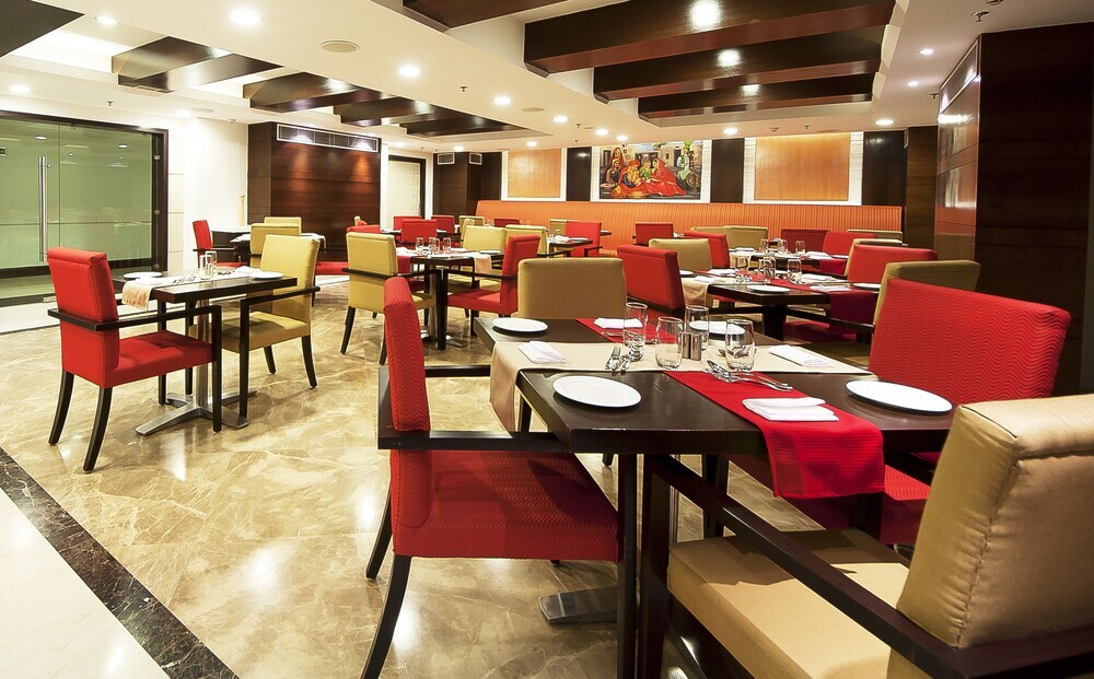 Зиракпур: Golden Plaza Hotel