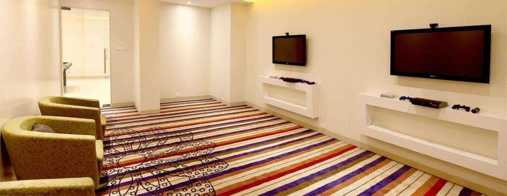 Нашик: Express Inn The Business Luxury Hotel