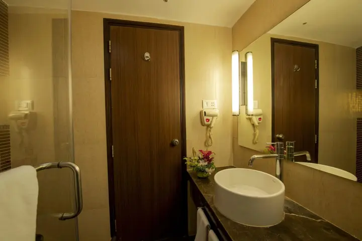 Нашик: Express Inn The Business Luxury Hotel