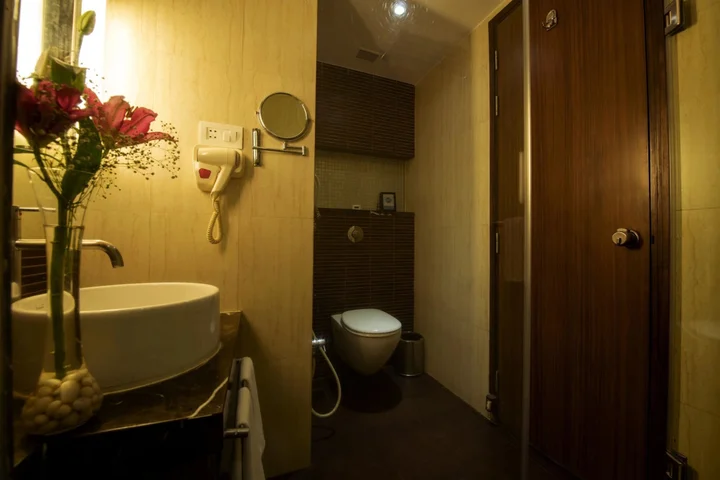 Нашик: Express Inn The Business Luxury Hotel