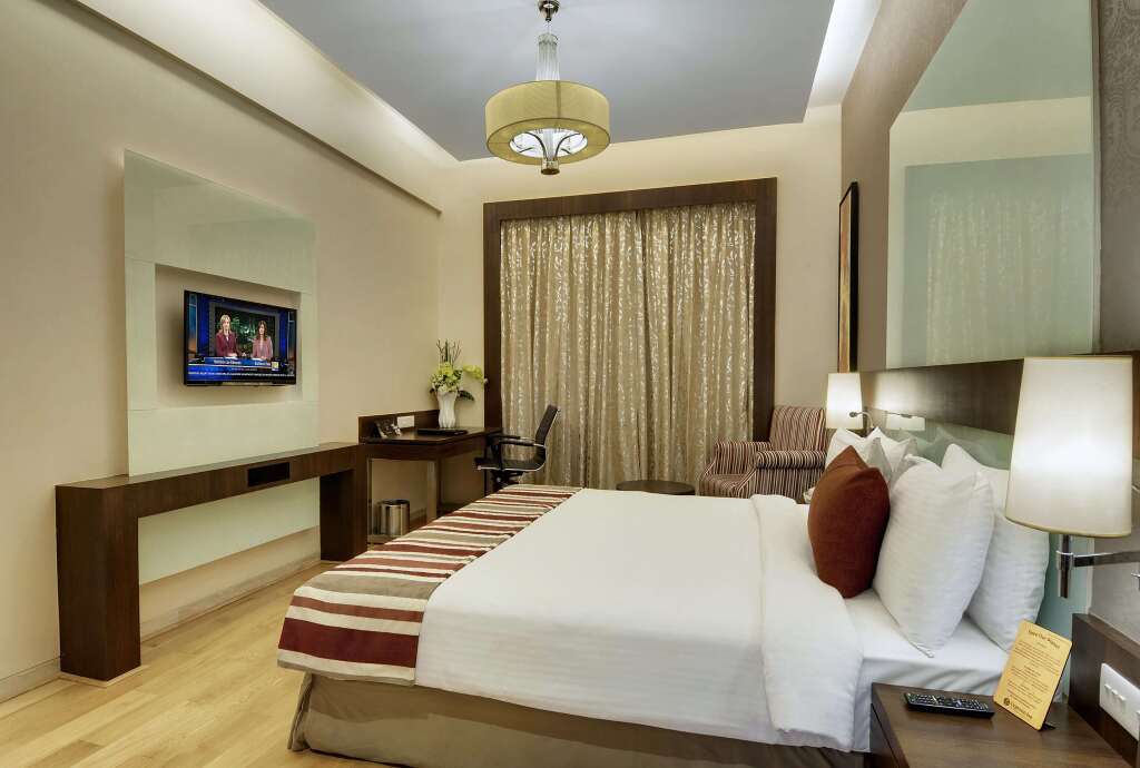 Нашик: Express Inn The Business Luxury Hotel