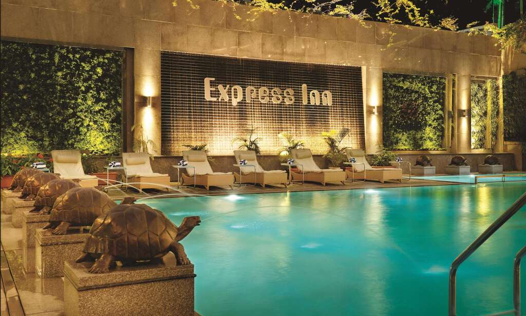 Нашик: Express Inn The Business Luxury Hotel