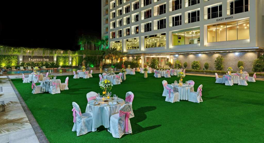 Нашик: Express Inn The Business Luxury Hotel
