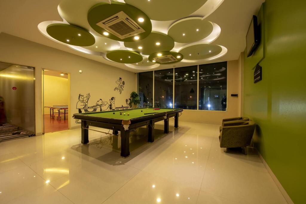 Нашик: Express Inn The Business Luxury Hotel