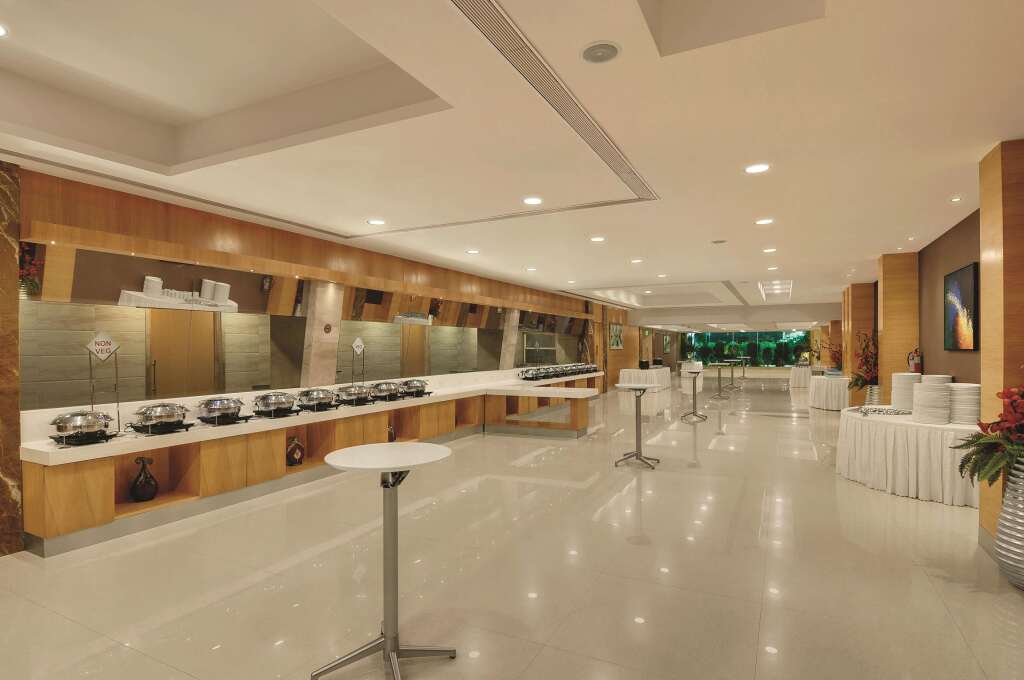 Нашик: Express Inn The Business Luxury Hotel