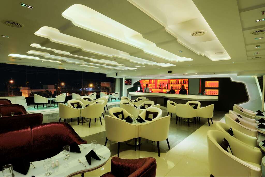 Нашик: Express Inn The Business Luxury Hotel