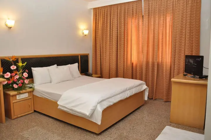 Бангалор: Hotel Pearl Inn