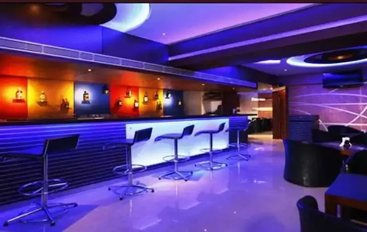 Бангалор: Krishinton Suites