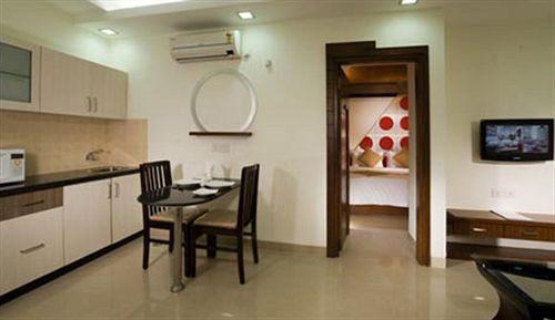 Бангалор: Krishinton Suites