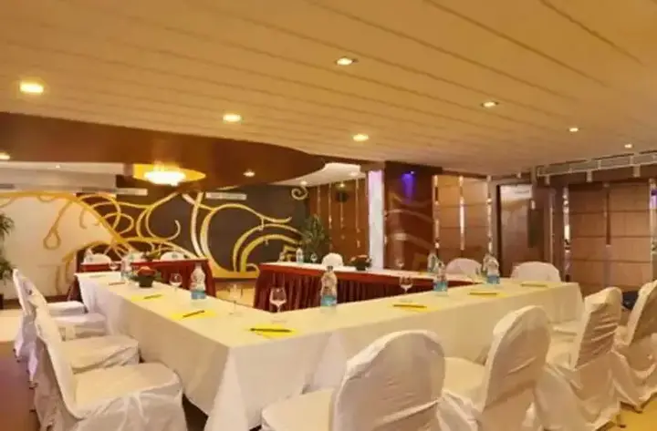 Бангалор: Krishinton Suites
