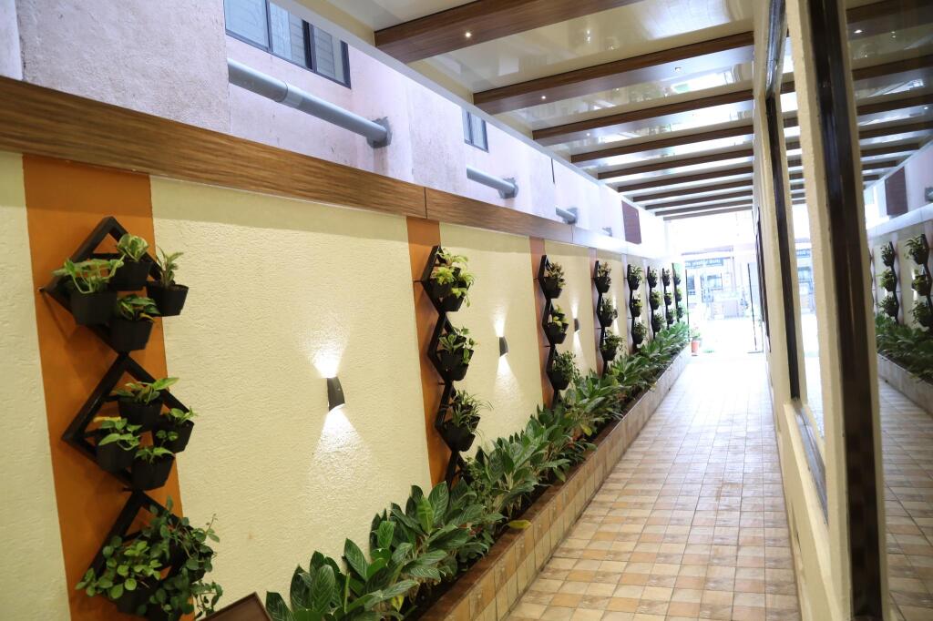 Dr. Rajkumar International Hotel — фото 2