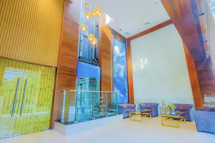 Нойда: Hotel Hyphen Noida