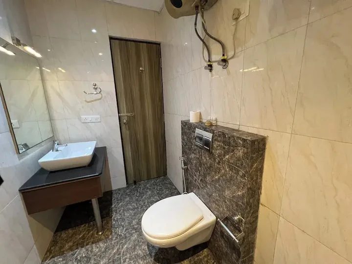Нойда: Hotel Hyphen Noida