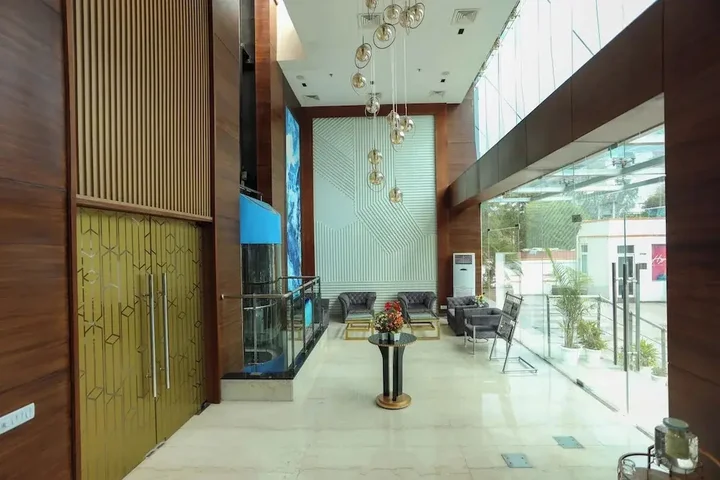Нойда: Hotel Hyphen Noida